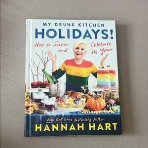 My Drunk Kitchen Holidays! by Hannah Hart - Colorful Hardcover